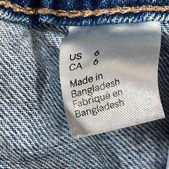 H&M | Divided | button down front A line mini Denim skirt. Size 6 - Picture 5 of 7